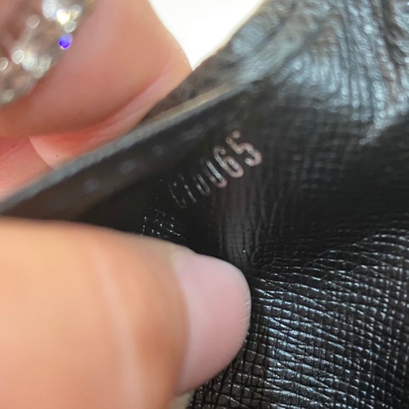 Louis Vuitton Brazza Wallet - Picture 12 of 12